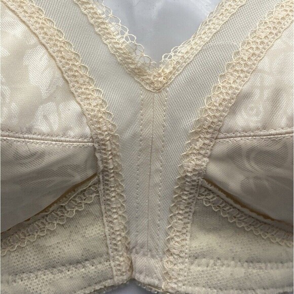 Playtex 18 Hour Bra 36B Beige No Wire Full Coverage Wide Straps Wireless 4693 - Picture 4 of 10